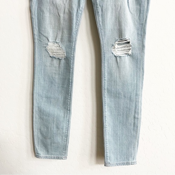 NEW Express Women's Mid-Rise Legging Skinny Jeans Ripped Knee Light Wash 4 NWT - Picture 3 of 8